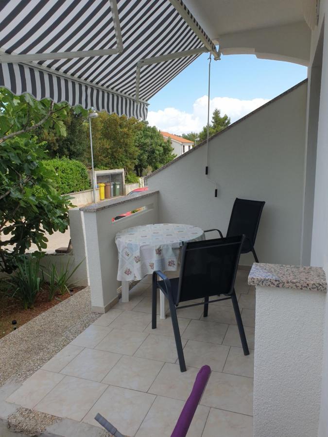 Apartment Luna Malinska Bagian luar foto