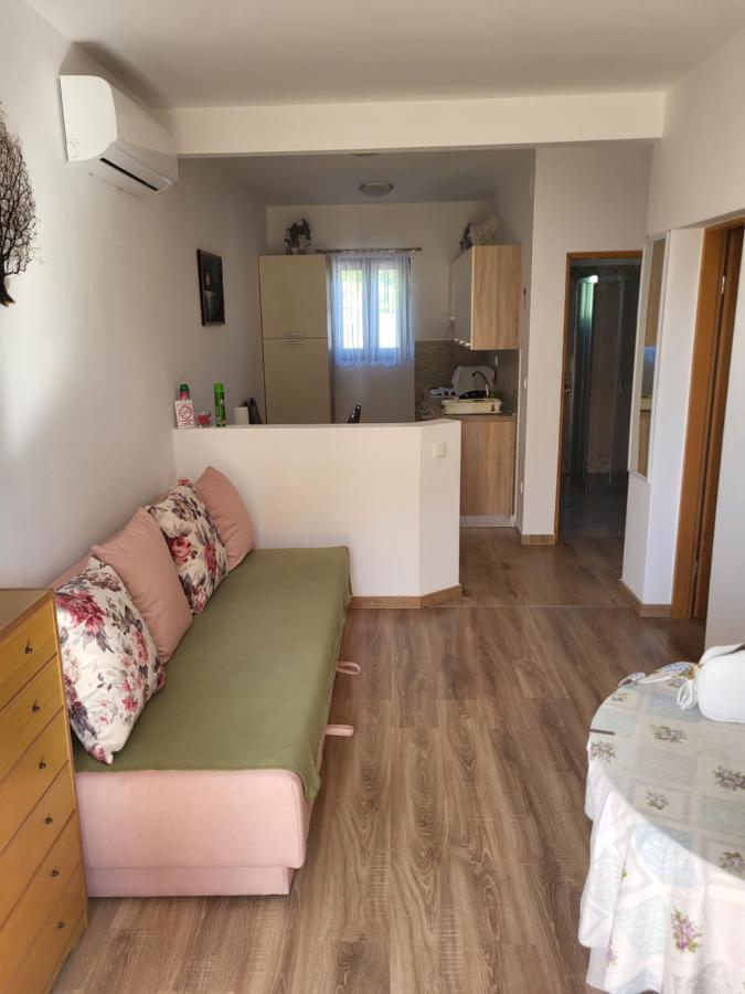 Apartment Luna Malinska Bagian luar foto